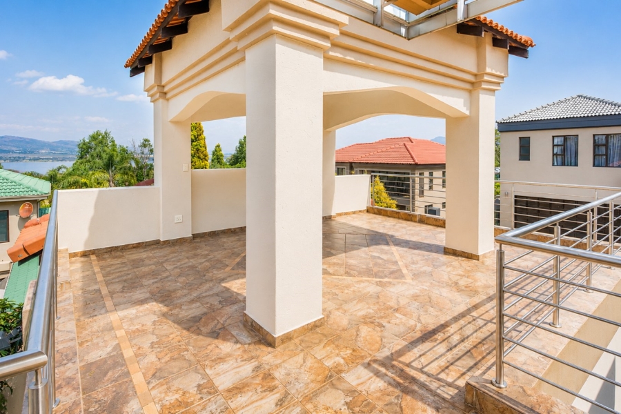 4 Bedroom Property for Sale in Kosmos Ridge North West